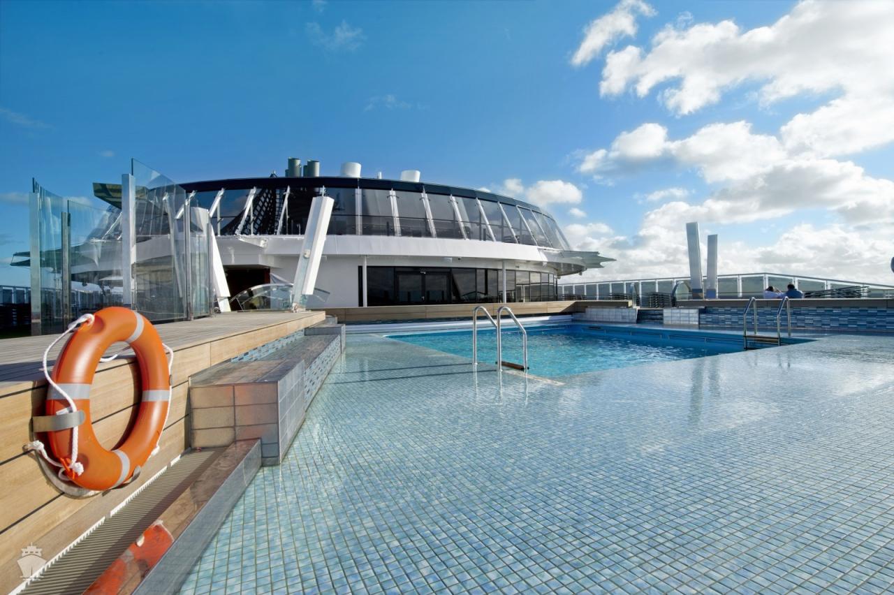 MSC Divina