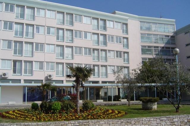Hotel PULA ***