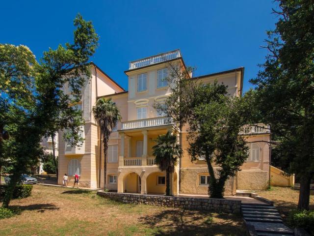 Hotel VILA RUŽICA ***
