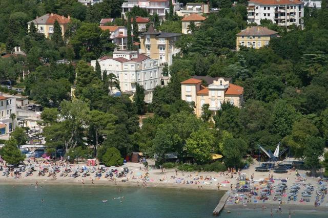 Hotel VILA RUŽICA ***