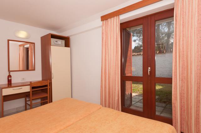 Izba:  APT 4