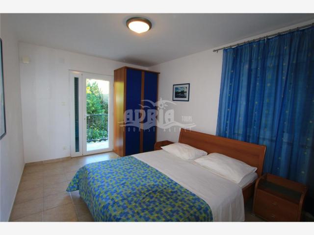 Izba:  APT 2+1