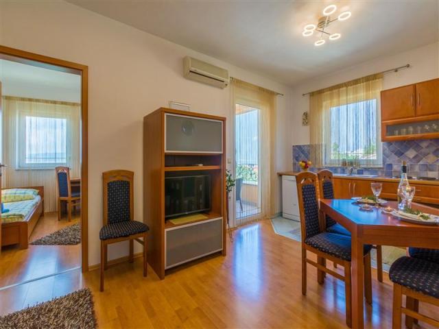 Vila PEKERA ****