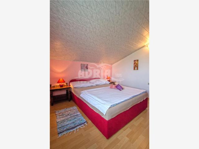 Izba:  APT 8+2
