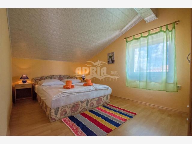 Izba:  APT 8+2