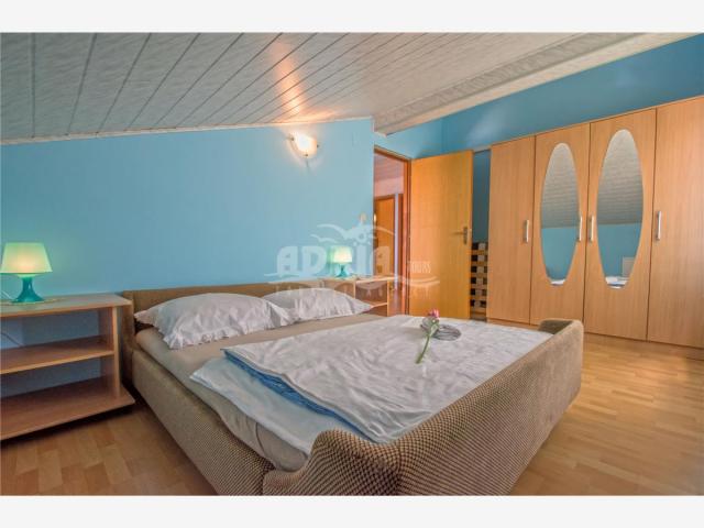 Izba:  APT 8+2