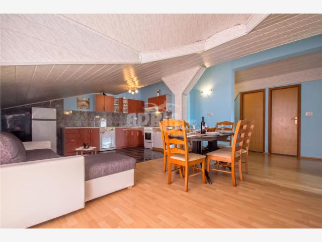 Izba:  APT 8+2