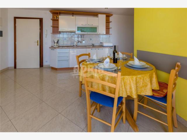 Izba:  APT 2+2