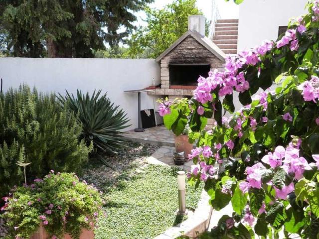 Vila ŠENI ***