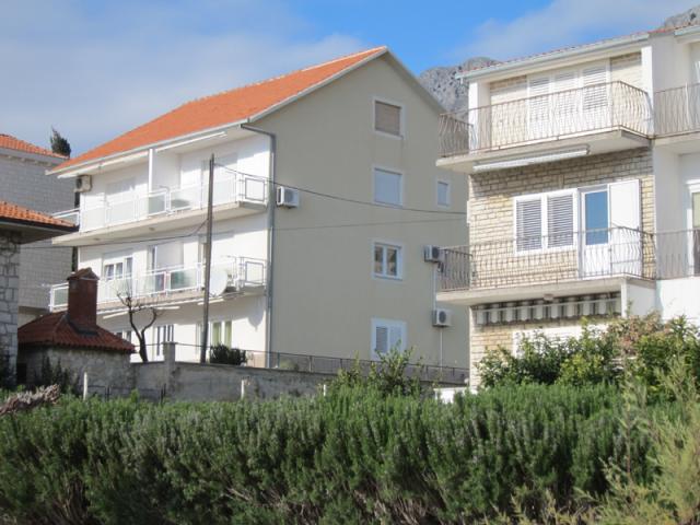 Vila VLADKO ***