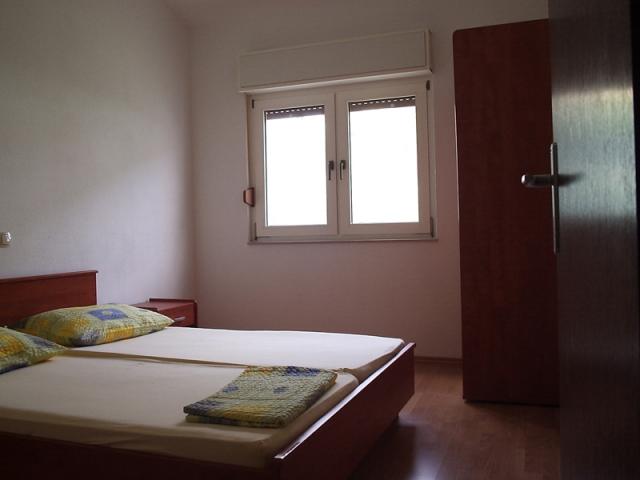 Izba:  APT 2+2