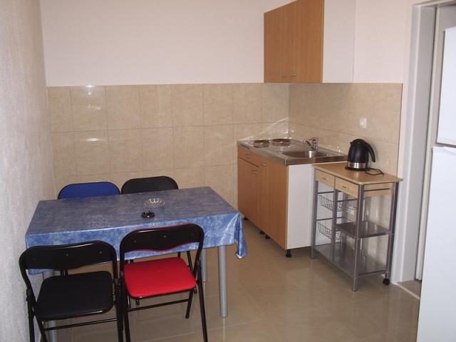 Izba:  APT 2+2