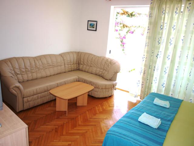 Izba:  APT 4+1