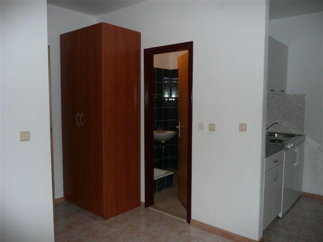 Izba:  APT 4
