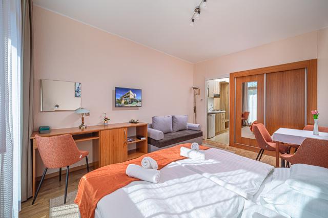 Aparthotel BUKFURDO ***