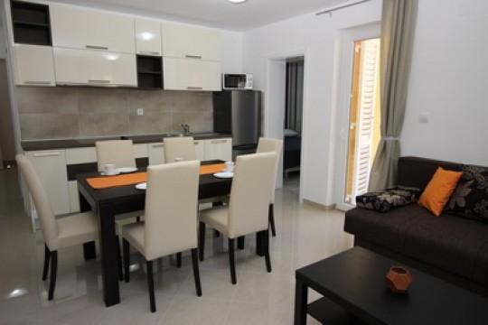 Izba:  APT 2