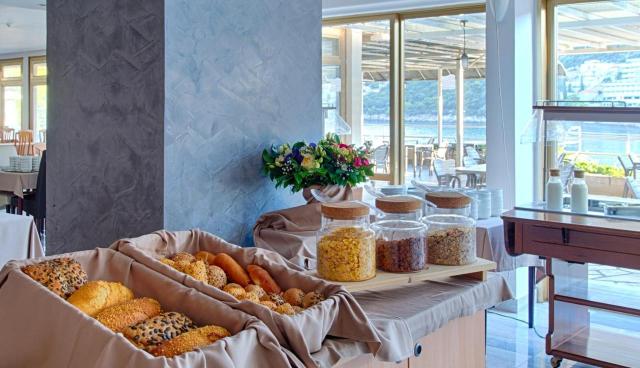Hotel VIS ***