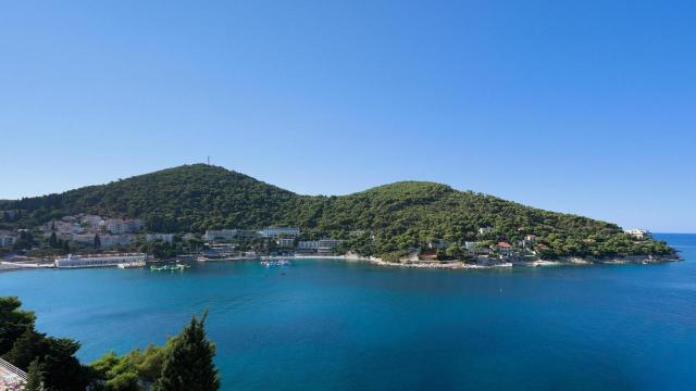 Hotel VIS ***