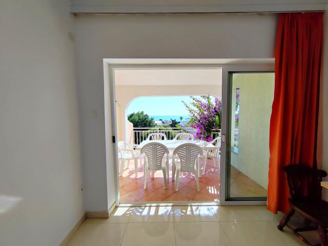 Vila VLADO ***