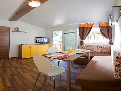 Apartmány a Mobilné domy MEDVEJA ***