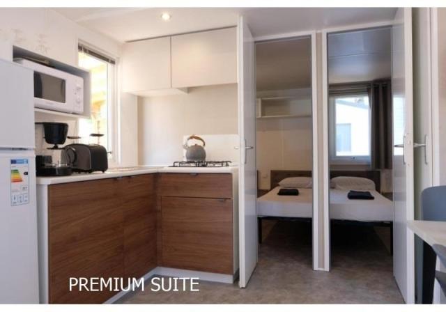 Z_HAPPY_PREMIUM_SUITE_03