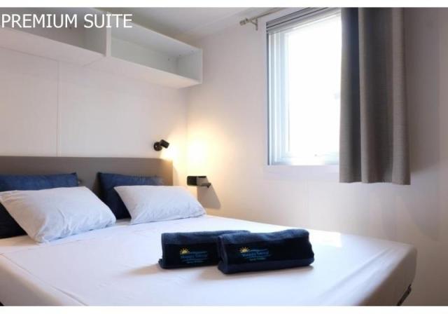 Z_HAPPY_PREMIUM_SUITE_04
