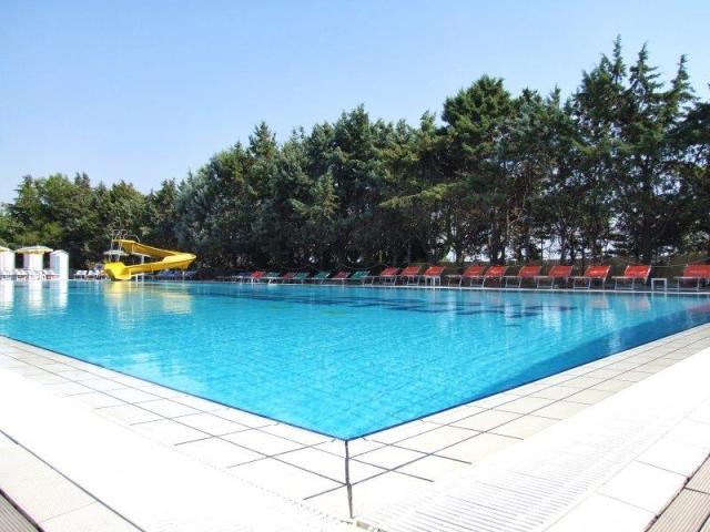 PAESTUM_HAPPY_01.JPG