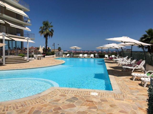 CASADELMAR_ROSETO_03.JPG