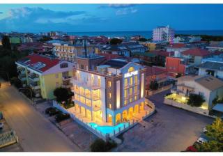 Alba Palace