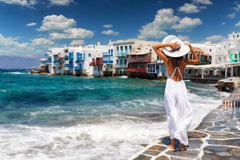 Mykonos, ostrov veterných mlynov, celebrít a podmanivej krásy LETECKY