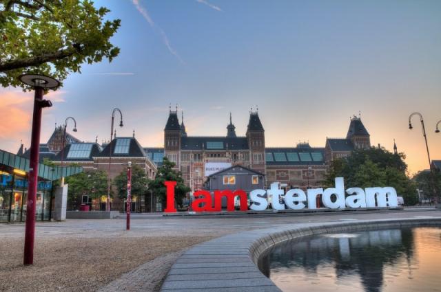 Holandsko - svetoznáma výstava kvetov Keukenhof a Amsterdam  LETECKY