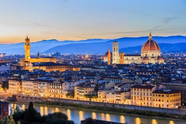 Ostrov Elba, Florencia a šikmá veža v Pise s kúpaním