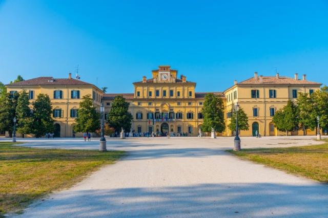Gurmánsky taliansky raj a svet Ferrari, Bologna, Parma a Modena LETECKY