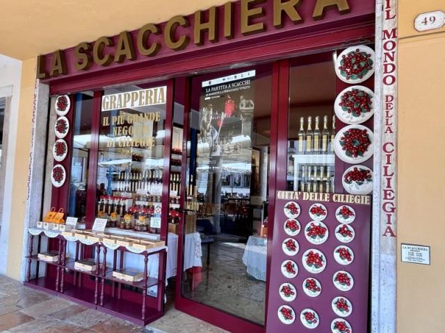 Valdobbiadene, rodisko Prosseca, Tiramisu v Trevise, šach v Marostice a romantika v Asole