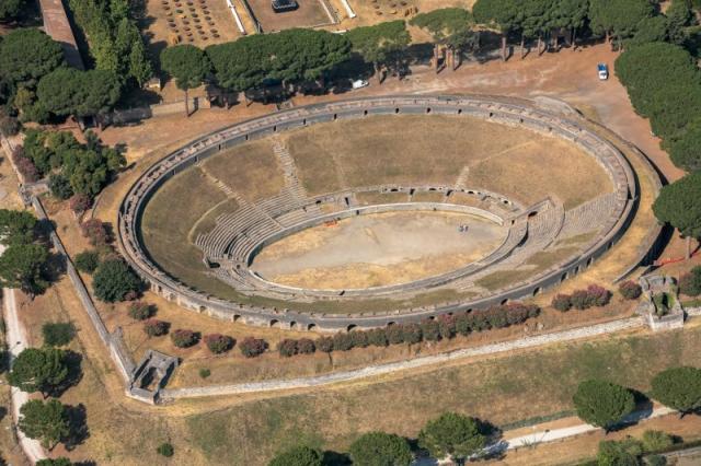 Termálny ostrov Ischia, nádherné Capri, Neapol, sopka Vezuv a Pompeje