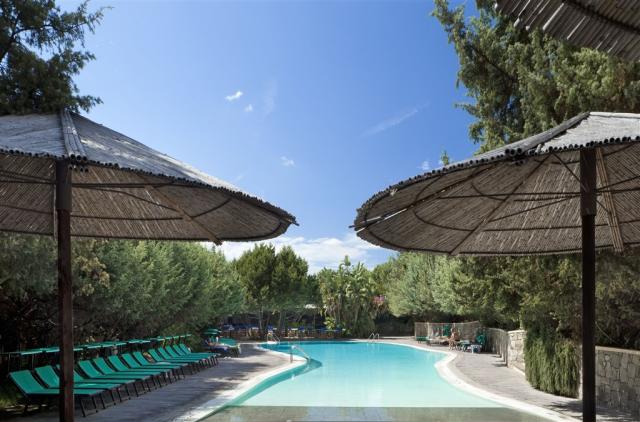 HOTEL LE ROCCE_LETECKÝ POHLED NA RESORT.jpg