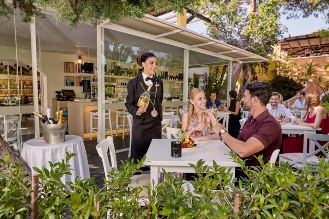Restaurant Wine Bar1.jfif