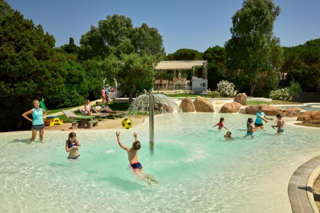Wonderland Pool1.jfif