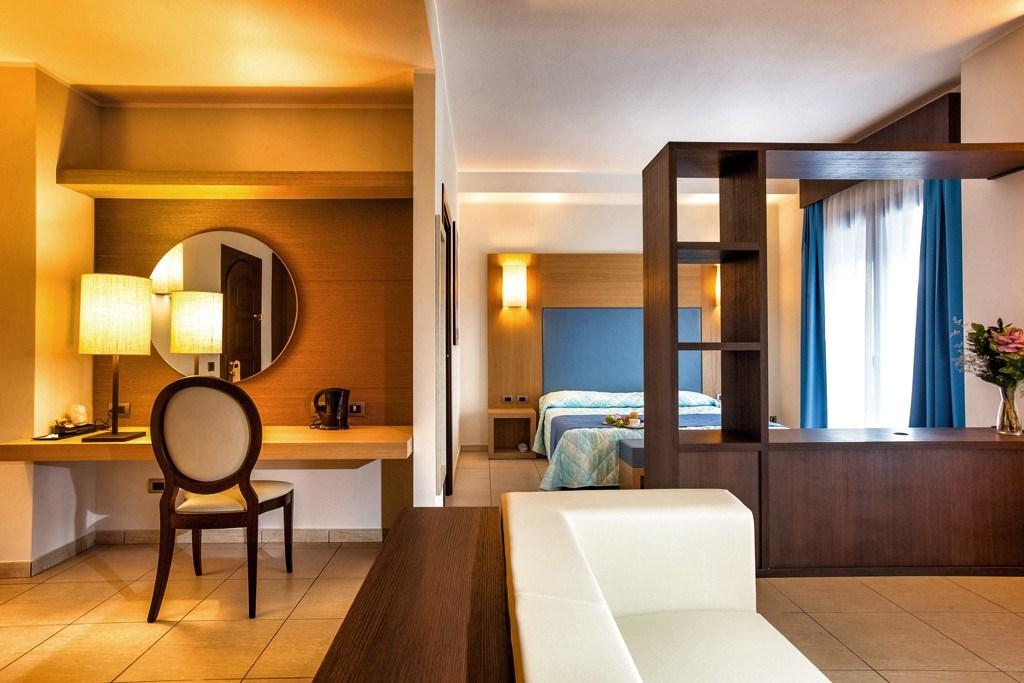 junior_suite1.jpg