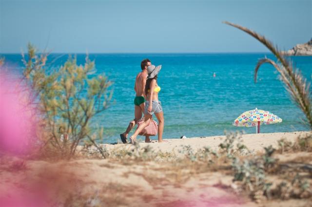 GARDEN BEACH_PROCHÁZKY PO PLÁŽI.jpg