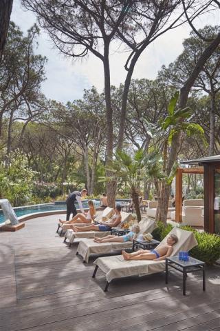 Pineta+pool+family_Tyson.jpg