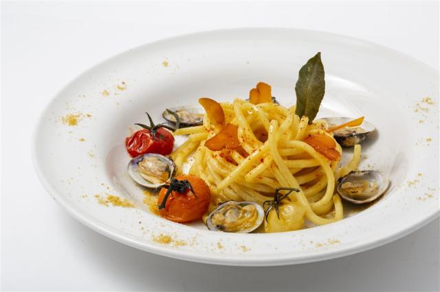 11b_Food_Falco_Spaghettoni fatti in casa_vongole e bottarga_ RG