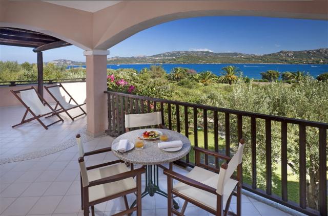 14_Falco_suite_vm_il_Borgo_veranda_panoramicaRGB.jpg