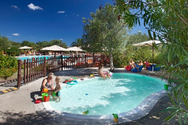 resort-cala-di-falco-gallery-hotel-bambini-piscina-sardegna.jpg