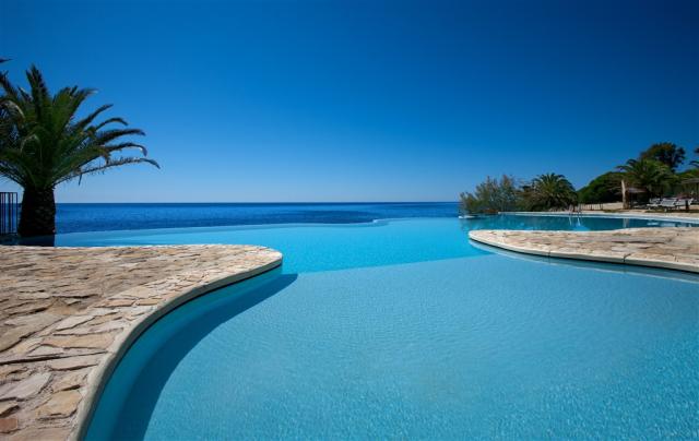 hotel_costa_dei_fiori_Infinity_pool_2.jpg