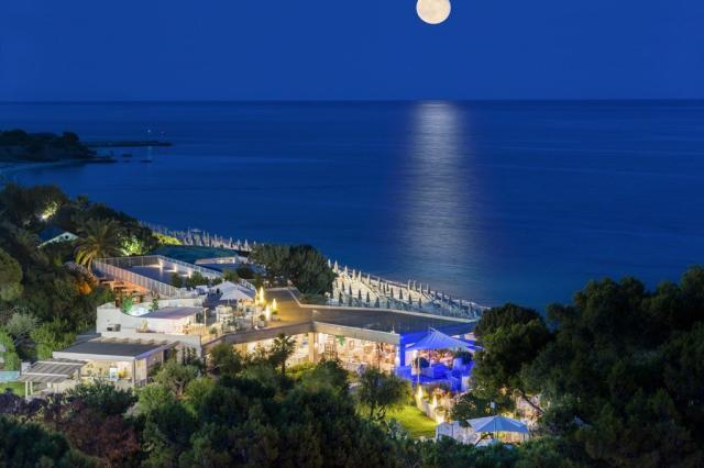 FVR_Forte_Bay_Terrace_restaurant.jpg