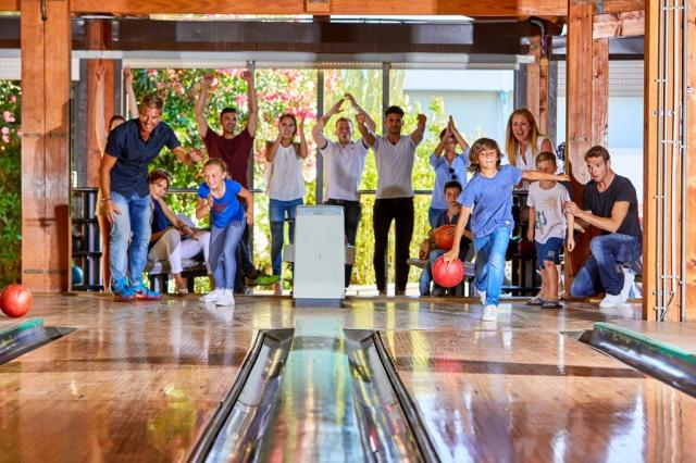C94 Bowling.jfif