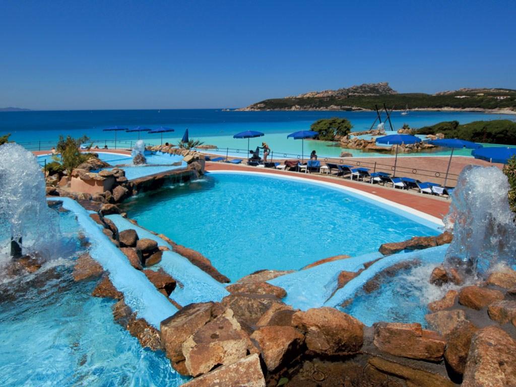GRAND_HOTEL_CAPO_TESTA_bazeny.jpg