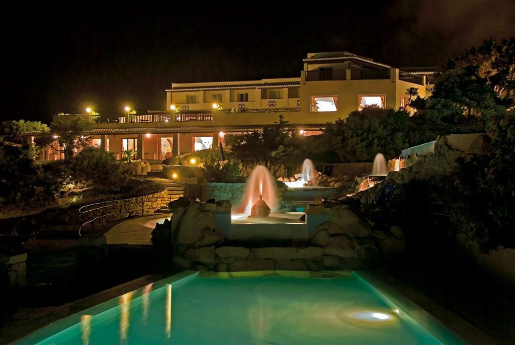 GRAND_HOTEL_CAPO_TESTA_Esternibynight_CT.jpg