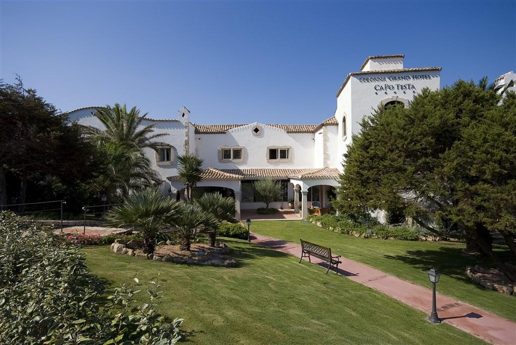 COLONNA GRAND HOTEL CAPO TESTA_Entrance_CT.jpg